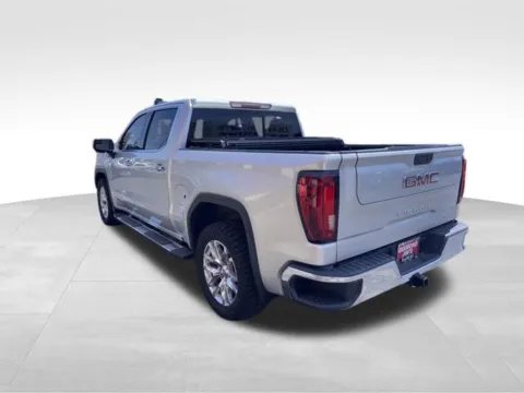 More photos of 2020 GMC Sierra 1500 SLT at Diamond Jim's West Allis, WI