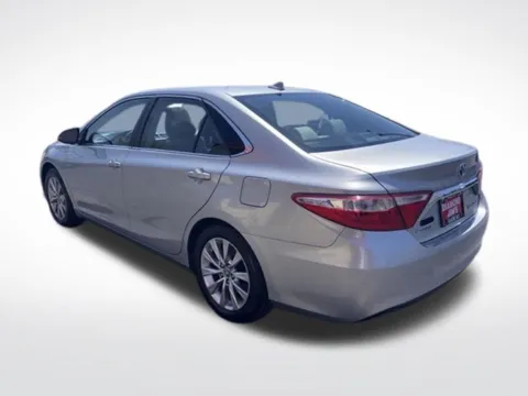 More photos of 2016 Toyota Camry Hybrid XLE at Diamond Jim's West Allis, WI