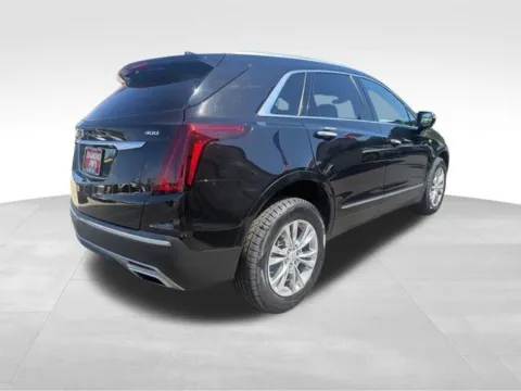 Another view of 2020 Cadillac XT5 Premium Luxury for sale in Milwaukee, WI at Diamond Jim's West Allis