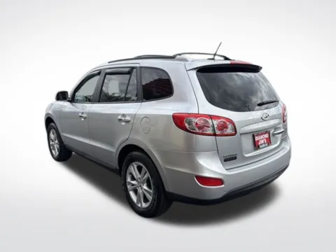 More photos of 2011 Hyundai Santa Fe Limited at Diamond Jim's West Allis, WI