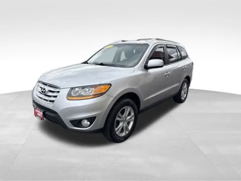 Photos of 2011 Hyundai Santa Fe Limited for sale in Milwaukee, WI at Diamond Jim's West Allis