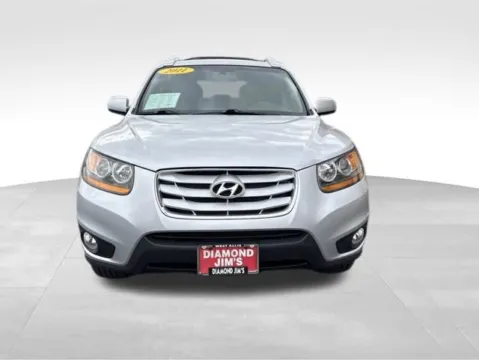 Photos of 2011 Hyundai Santa Fe Limited for sale in Milwaukee, WI at Diamond Jim's West Allis