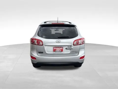 More photos of 2011 Hyundai Santa Fe Limited at Diamond Jim's West Allis, WI