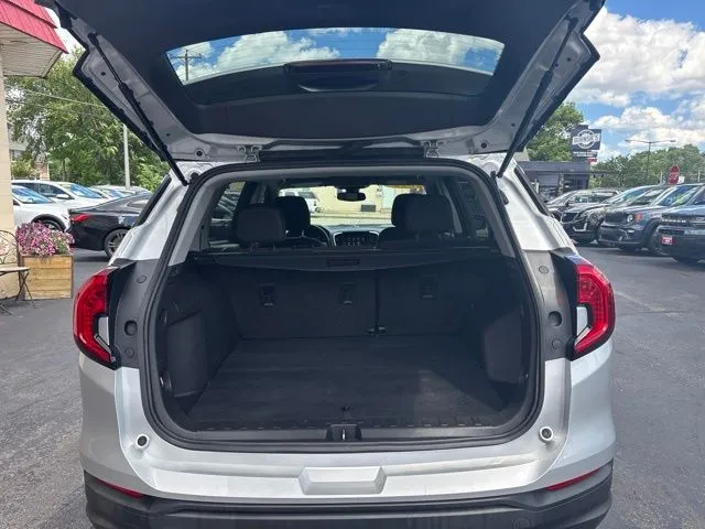 GMC Terrain photo 17