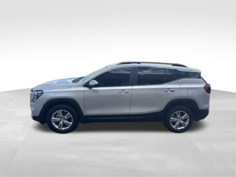 Photos of 2022 GMC Terrain SLE for sale in Milwaukee, WI at Diamond Jim's West Allis