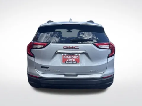 More photos of 2022 GMC Terrain SLE at Diamond Jim's West Allis, WI