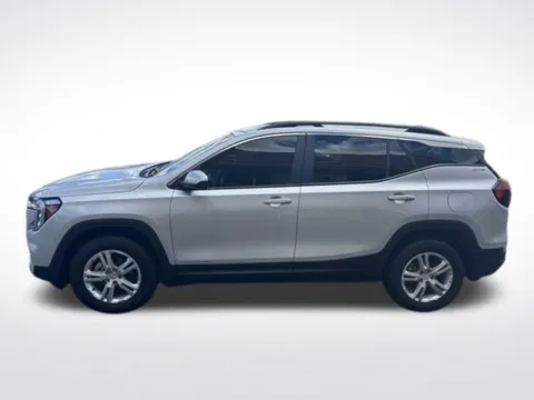 Photos of 2022 GMC Terrain SLE for sale in Milwaukee, WI at Diamond Jim's West Allis