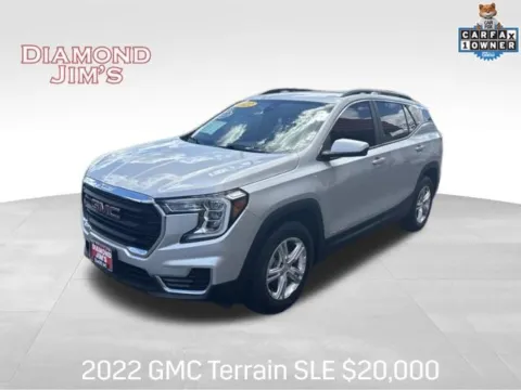 Silver 2022 GMC Terrain SLE for sale in Milwaukee, WI