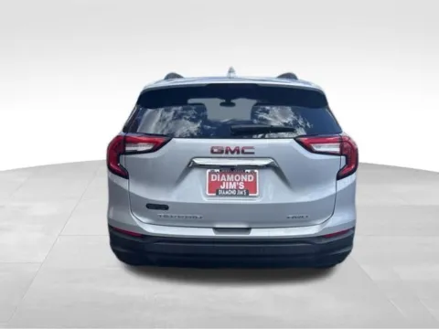 More photos of 2022 GMC Terrain SLE at Diamond Jim's West Allis, WI