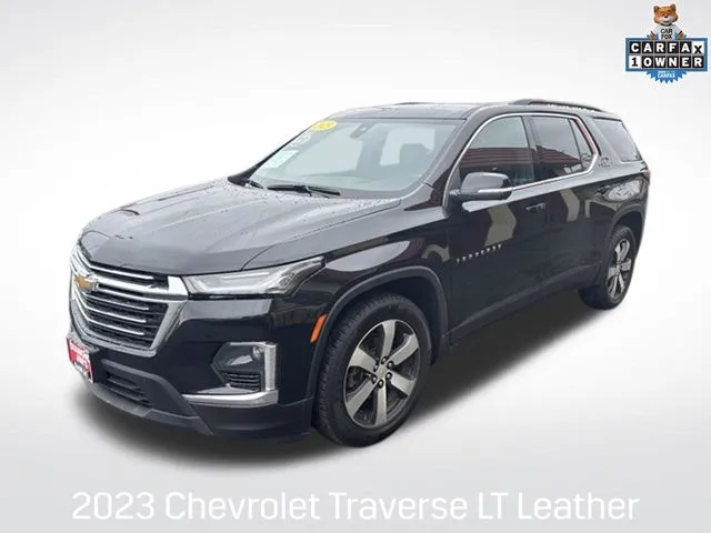 Black 2023 Chevrolet Traverse LT Leather for sale in Milwaukee, WI