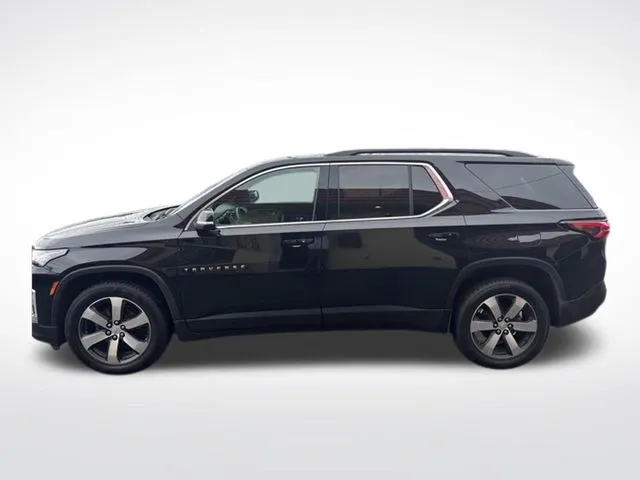 Chevrolet Traverse photo 2