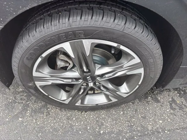 Kia K5 photo 26