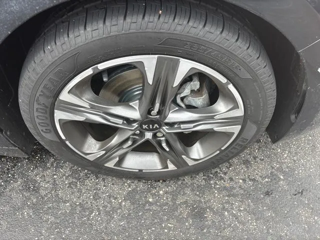 Kia K5 photo 27