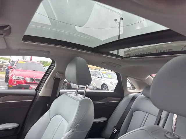 Kia K5 photo 16