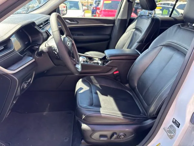 Jeep Grand Cherokee photo 15
