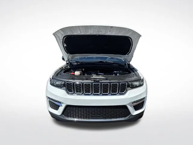 Jeep Grand Cherokee photo 21