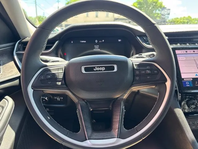 Jeep Grand Cherokee photo 10