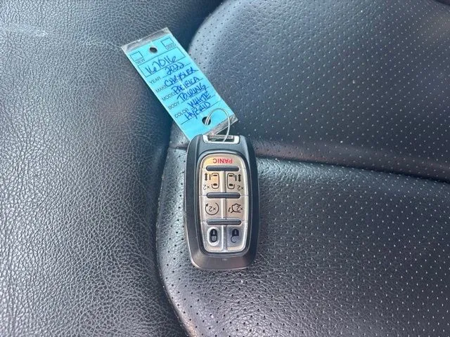 Chrysler Pacifica photo 27