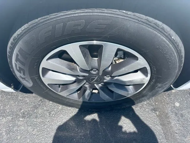 Chrysler Pacifica photo 26