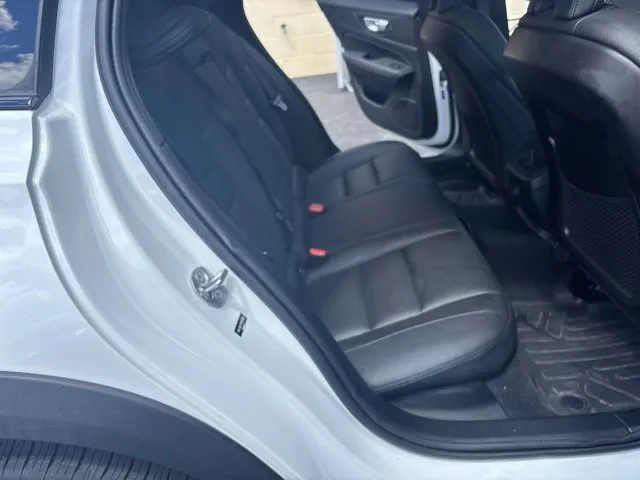 Volvo V60 photo 19