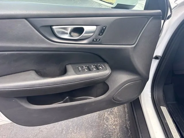 Volvo V60 photo 9