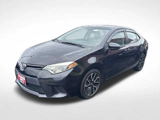 Black 2014 Toyota Corolla LE for sale in Milwaukee, WI