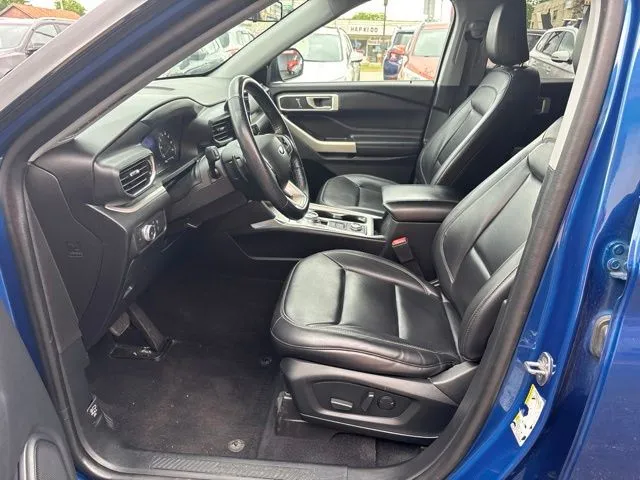Ford Explorer photo 15