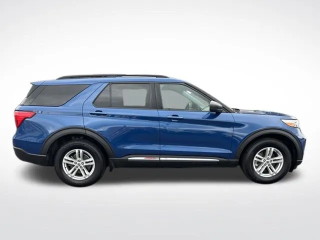 Ford Explorer photo 8