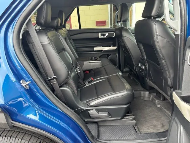 Ford Explorer photo 19