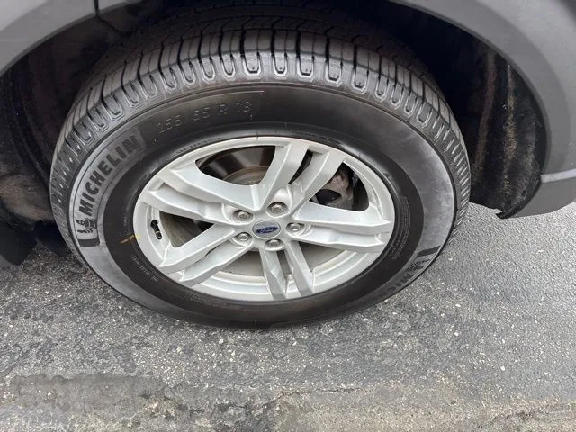 Ford Explorer photo 25