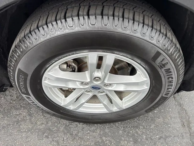 Ford Explorer photo 27