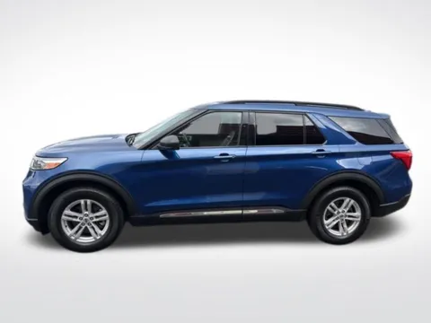 More photos of 2021 Ford Explorer XLT at Diamond Jim's West Allis, WI