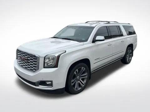 White 2018 GMC Yukon XL Denali for sale in Milwaukee, WI