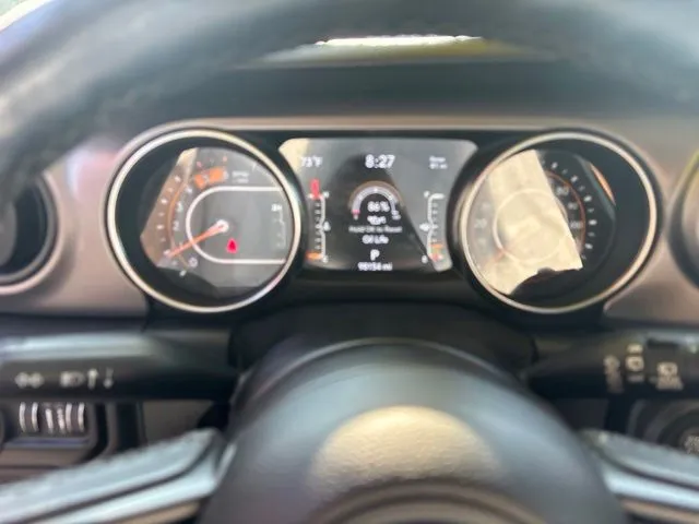 Jeep Wrangler photo 11