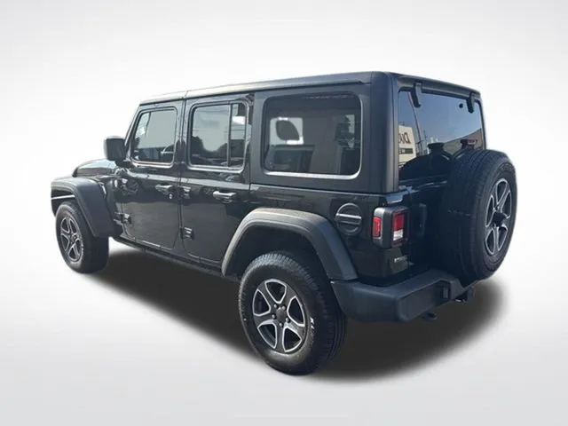 Jeep Wrangler photo 5