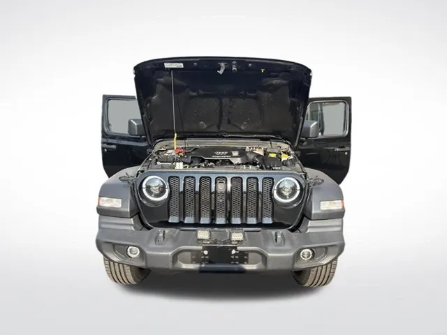 Jeep Wrangler photo 21