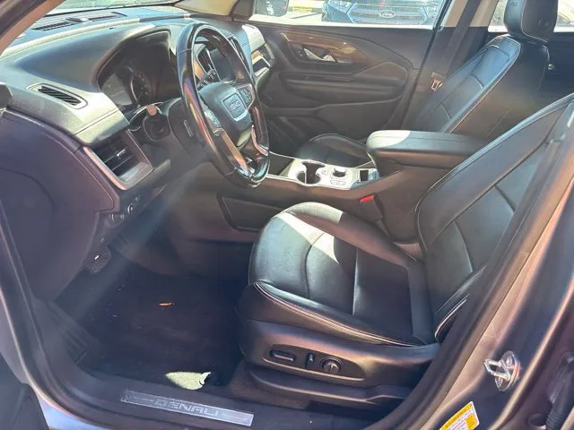 GMC Terrain photo 15
