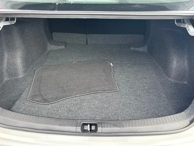 Toyota Corolla photo 18
