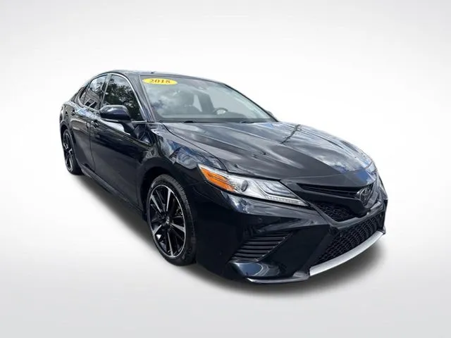 Black 2018 Toyota Camry XSE for sale in Milwaukee, WI