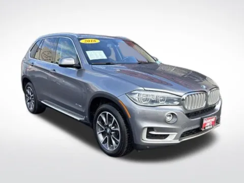 Gray 2016 BMW X5 xDrive35i for sale in Milwaukee, WI