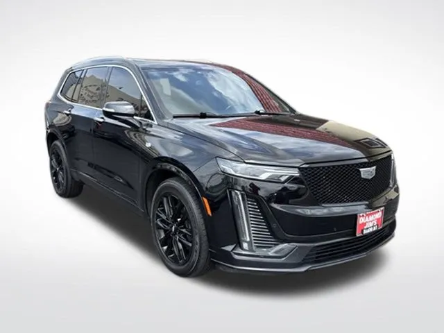 Used 2022 Cadillac XT6 Premium Luxury for sale in Milwaukee, WI at