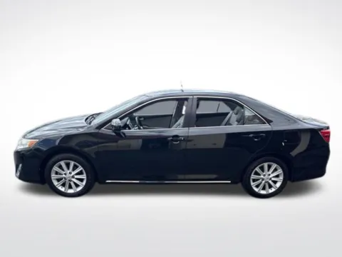 More photos of 2012 Toyota Camry XLE at Diamond Jim's West Allis, WI
