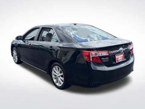 More photos of 2012 Toyota Camry XLE at Diamond Jim's West Allis, WI