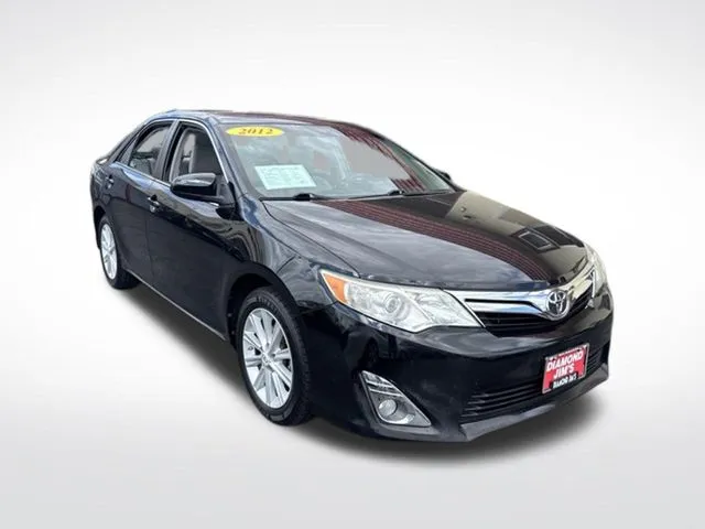 Black 2012 Toyota Camry XLE for sale in Milwaukee, WI