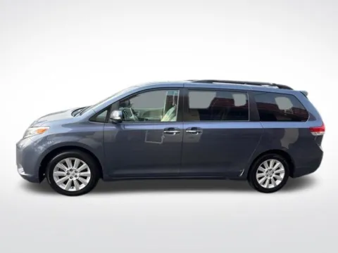 More photos of 2013 Toyota Sienna Limited at Diamond Jim's West Allis, WI