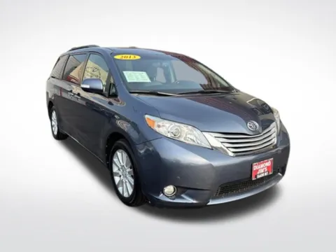 Unknown 2013 Toyota Sienna Limited for sale in Milwaukee, WI