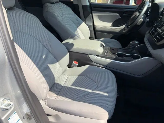 Toyota Highlander photo 19