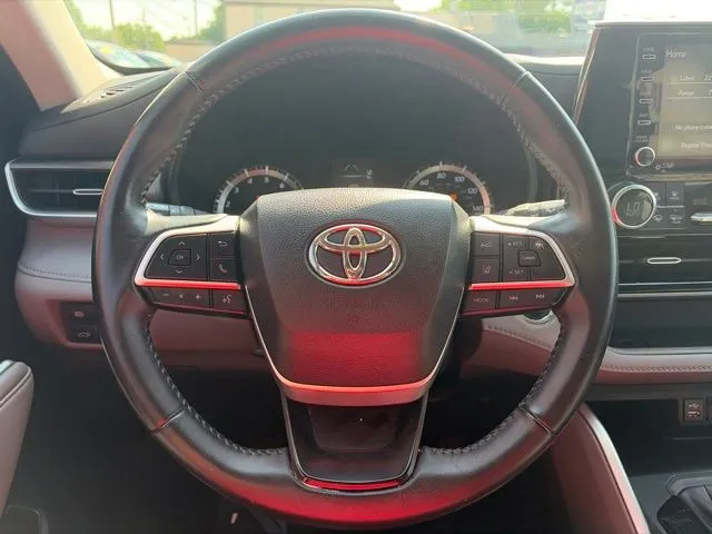 Toyota Highlander photo 10
