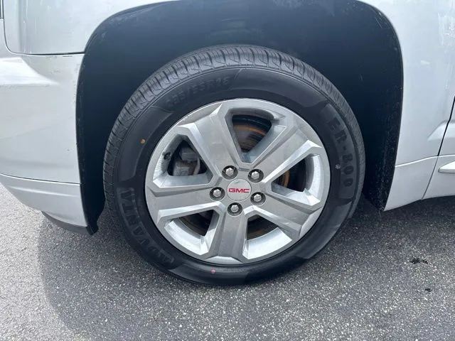 GMC Terrain photo 9