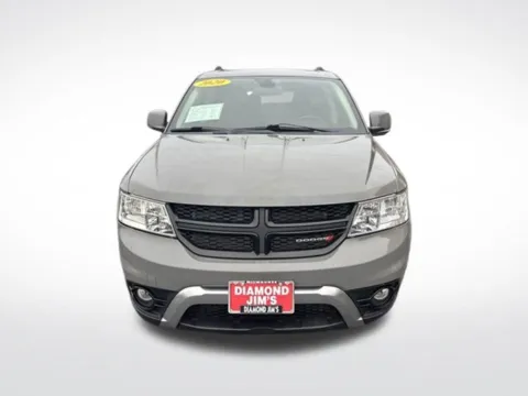 Photos of 2020 Dodge Journey Crossroad for sale in Milwaukee, WI at Diamond Jim's West Allis